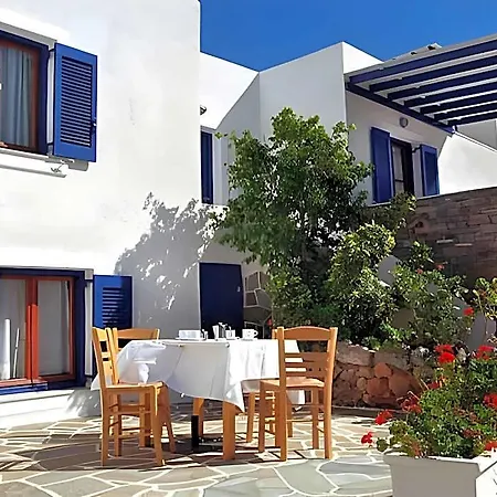 Ξενοδοχείο Holidays In Paros
