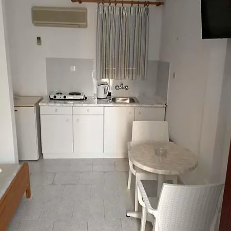 Ξενοδοχείο Holidays In Paros 3*