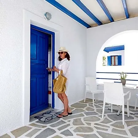 Holidays In Paros Αλυκή