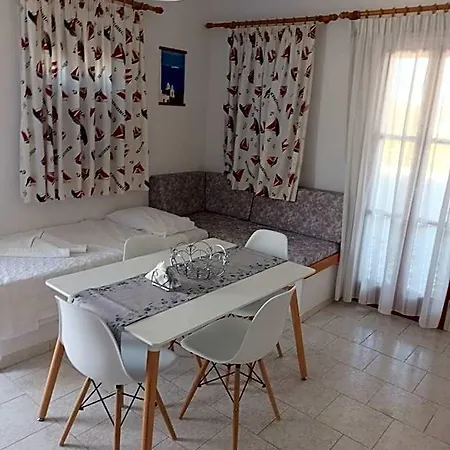 Ξενοδοχείο Holidays In Paros